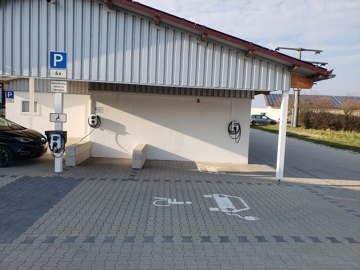 Laden im Ladepark 06